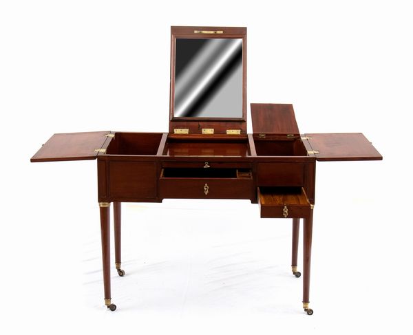 Mauter Conrad : Toletta francese Luigi XVI  - Asta  Arredi Antichi, Oggetti d'Arte, Curiosities con una selezione di tappeti - Associazione Nazionale - Case d'Asta italiane