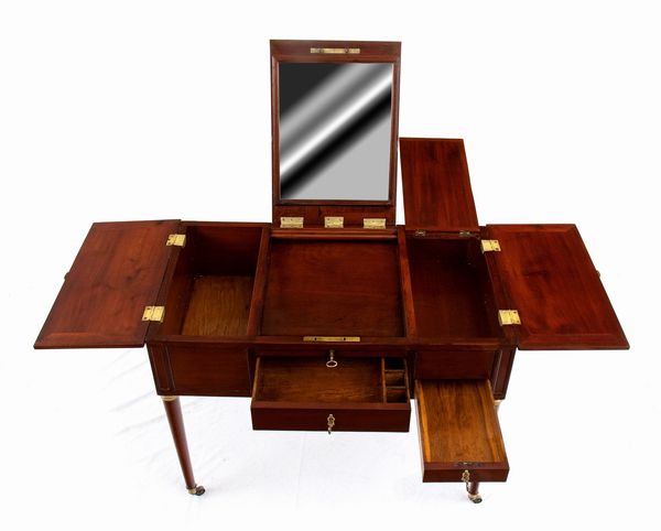 Mauter Conrad : Toletta francese Luigi XVI  - Asta  Arredi Antichi, Oggetti d'Arte, Curiosities con una selezione di tappeti - Associazione Nazionale - Case d'Asta italiane