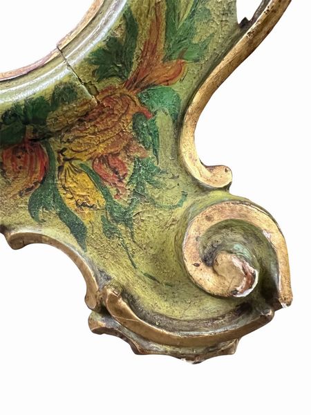 Specchiera italiana da toiletta  - Asta  Arredi Antichi, Oggetti d'Arte, Curiosities con una selezione di tappeti - Associazione Nazionale - Case d'Asta italiane