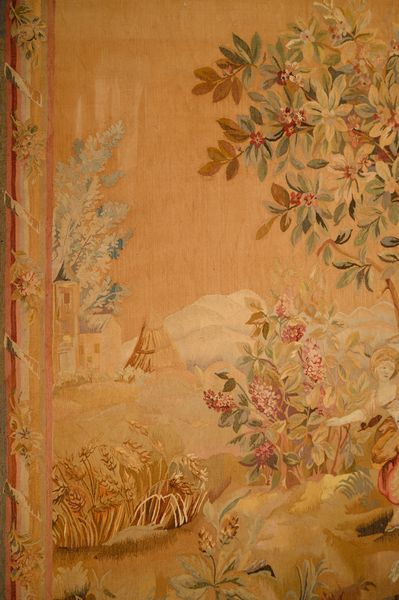 Arazzo  - Asta  Arredi Antichi, Oggetti d'Arte, Curiosities con una selezione di tappeti - Associazione Nazionale - Case d'Asta italiane