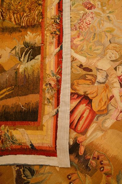 Arazzo  - Asta  Arredi Antichi, Oggetti d'Arte, Curiosities con una selezione di tappeti - Associazione Nazionale - Case d'Asta italiane