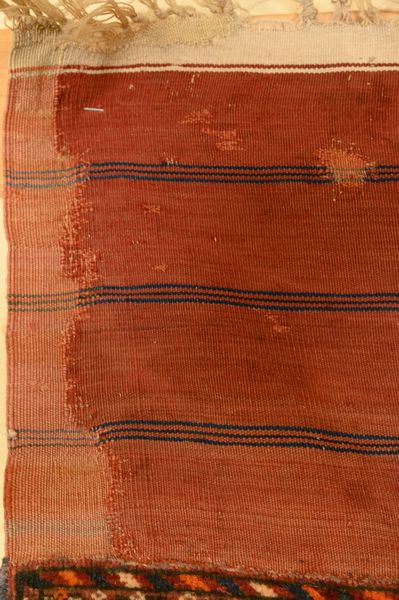 Tappeto Bukara Turkman  - Asta  Arredi Antichi, Oggetti d'Arte, Curiosities con una selezione di tappeti - Associazione Nazionale - Case d'Asta italiane