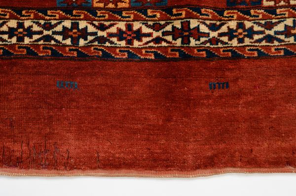 Tappeto Chuval Turkman  - Asta  Arredi Antichi, Oggetti d'Arte, Curiosities con una selezione di tappeti - Associazione Nazionale - Case d'Asta italiane