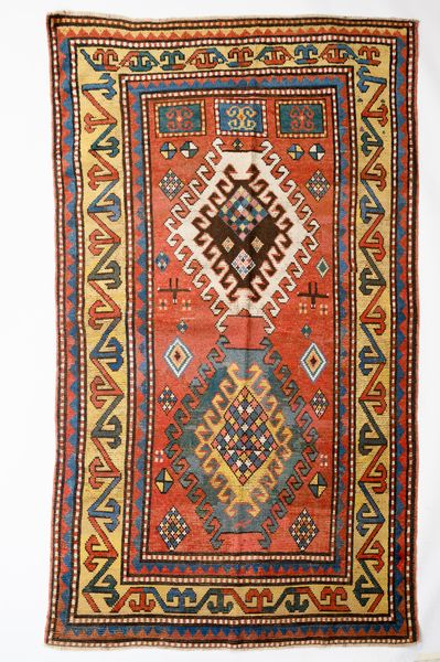 Tappeto Kazak Borchalu Caucaso  - Asta  Arredi Antichi, Oggetti d'Arte, Curiosities con una selezione di tappeti - Associazione Nazionale - Case d'Asta italiane