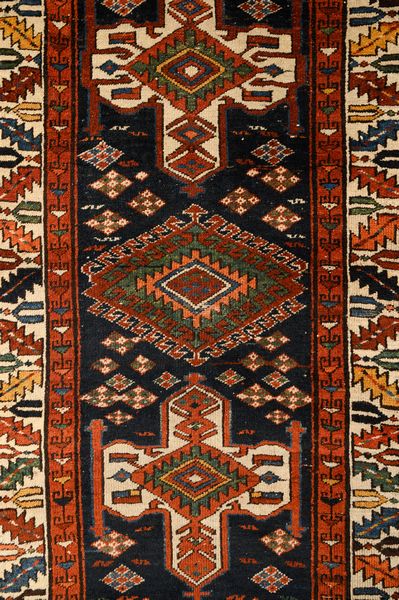 Tappeto Gharage  - Asta  Arredi Antichi, Oggetti d'Arte, Curiosities con una selezione di tappeti - Associazione Nazionale - Case d'Asta italiane