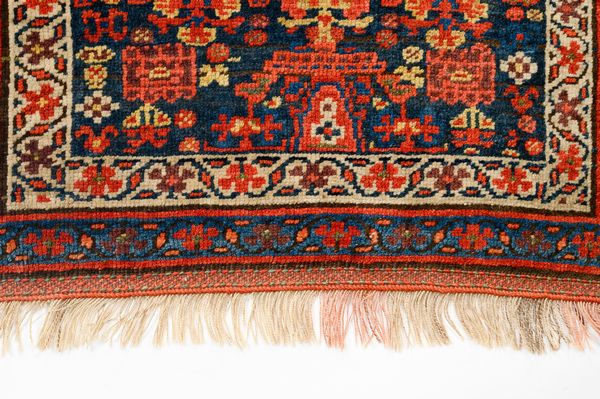 Tappeto Sacco Jaff Kurdo  - Asta  Arredi Antichi, Oggetti d'Arte, Curiosities con una selezione di tappeti - Associazione Nazionale - Case d'Asta italiane