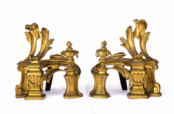 Coppia di Chernet francesi in bronzo dorato, Luigi XVI  - Asta  Arredi Antichi, Oggetti d'Arte, Curiosities con una selezione di tappeti - Associazione Nazionale - Case d'Asta italiane