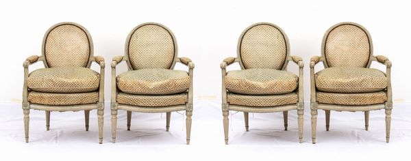 Gruppo di quattro poltrone veneziane laccate, stile Luigi XVI  - Asta  Arredi Antichi, Oggetti d'Arte, Curiosities con una selezione di tappeti - Associazione Nazionale - Case d'Asta italiane