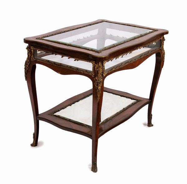 Bacheca Napoleone III francese in mogano  - Asta  Arredi Antichi, Oggetti d'Arte, Curiosities con una selezione di tappeti - Associazione Nazionale - Case d'Asta italiane