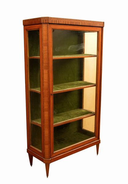 Vetrina francese intarsiata  - Asta  Arredi Antichi, Oggetti d'Arte, Curiosities con una selezione di tappeti - Associazione Nazionale - Case d'Asta italiane