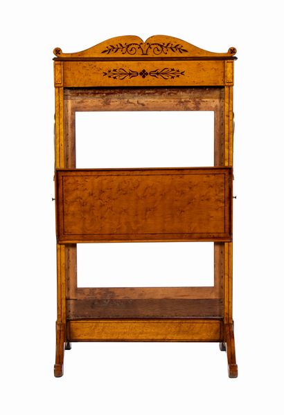 L. Petit : Copricamino francese Carlo X in legno di acero con intarsi  - Asta  Arredi Antichi, Oggetti d'Arte, Curiosities con una selezione di tappeti - Associazione Nazionale - Case d'Asta italiane