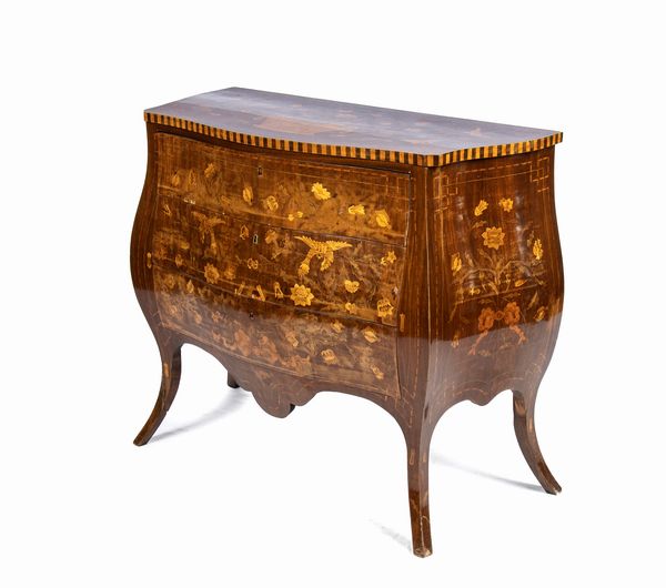 Comò olandese intarsiato  - Asta  Arredi Antichi, Oggetti d'Arte, Curiosities con una selezione di tappeti - Associazione Nazionale - Case d'Asta italiane