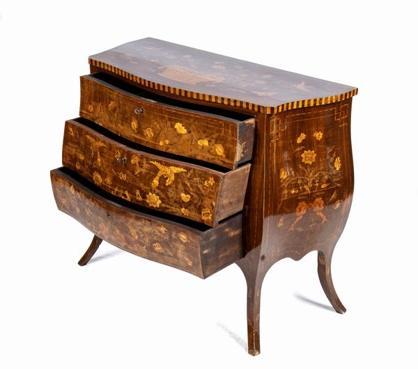 Comò olandese intarsiato  - Asta  Arredi Antichi, Oggetti d'Arte, Curiosities con una selezione di tappeti - Associazione Nazionale - Case d'Asta italiane