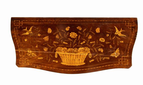 Comò olandese intarsiato  - Asta  Arredi Antichi, Oggetti d'Arte, Curiosities con una selezione di tappeti - Associazione Nazionale - Case d'Asta italiane