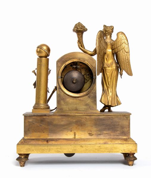 Orologio da appoggio Impero francese in bronzo dorato  - Asta  Arredi Antichi, Oggetti d'Arte, Curiosities con una selezione di tappeti - Associazione Nazionale - Case d'Asta italiane