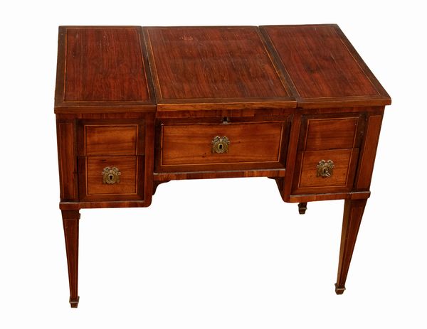 Toletta da donna Luigi XVI francese  - Asta  Arredi Antichi, Oggetti d'Arte, Curiosities con una selezione di tappeti - Associazione Nazionale - Case d'Asta italiane