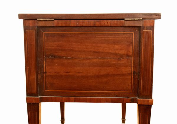 Toletta da donna Luigi XVI francese  - Asta  Arredi Antichi, Oggetti d'Arte, Curiosities con una selezione di tappeti - Associazione Nazionale - Case d'Asta italiane