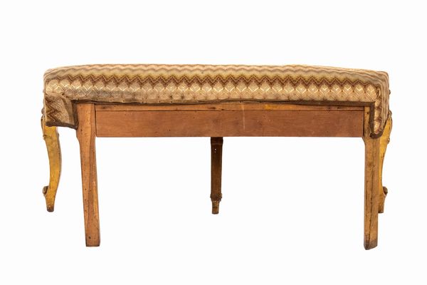 Panchetto Luigi XVI italiano dorato  - Asta  Arredi Antichi, Oggetti d'Arte, Curiosities con una selezione di tappeti - Associazione Nazionale - Case d'Asta italiane