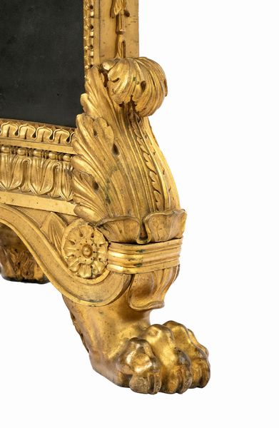 Pierre Philippe  Thomire : Guéridon Francese in bronzo dorato  - Asta  Arredi Antichi, Oggetti d'Arte, Curiosities con una selezione di tappeti - Associazione Nazionale - Case d'Asta italiane