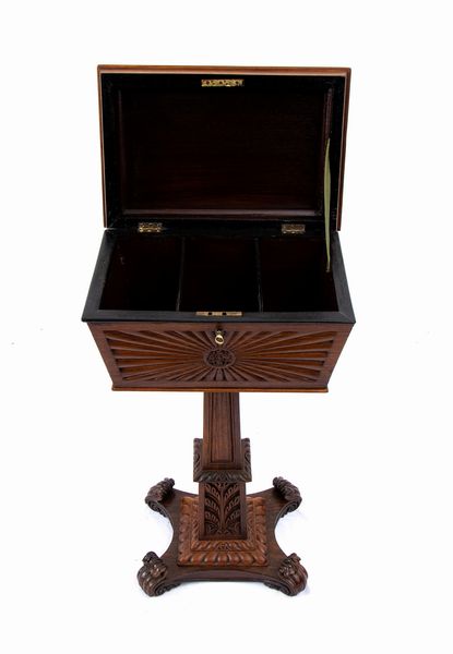 Tavolino porta tè William IV inglese  - Asta  Arredi Antichi, Oggetti d'Arte, Curiosities con una selezione di tappeti - Associazione Nazionale - Case d'Asta italiane