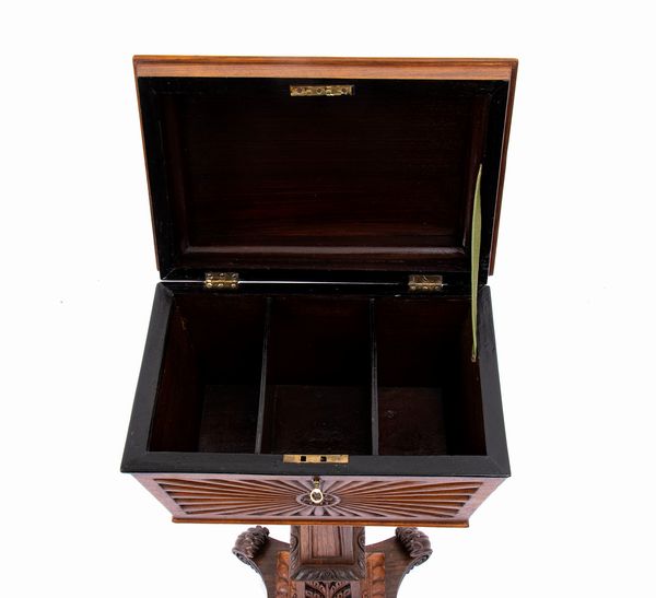 Tavolino porta tè William IV inglese  - Asta  Arredi Antichi, Oggetti d'Arte, Curiosities con una selezione di tappeti - Associazione Nazionale - Case d'Asta italiane