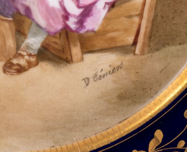 Due piatti francesi in porcellana di Sevres  - Asta  Arredi Antichi, Oggetti d'Arte, Curiosities con una selezione di tappeti - Associazione Nazionale - Case d'Asta italiane