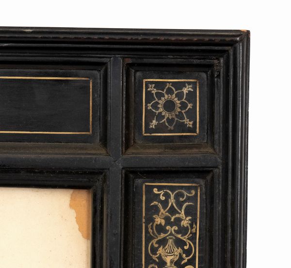 Pogliani Ferdinando : Cornice itaiana intarsiata in avorio  - Asta  Arredi Antichi, Oggetti d'Arte, Curiosities con una selezione di tappeti - Associazione Nazionale - Case d'Asta italiane