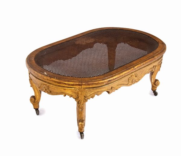 Panchetto dorato italiano Luigi XVI  - Asta  Arredi Antichi, Oggetti d'Arte, Curiosities con una selezione di tappeti - Associazione Nazionale - Case d'Asta italiane