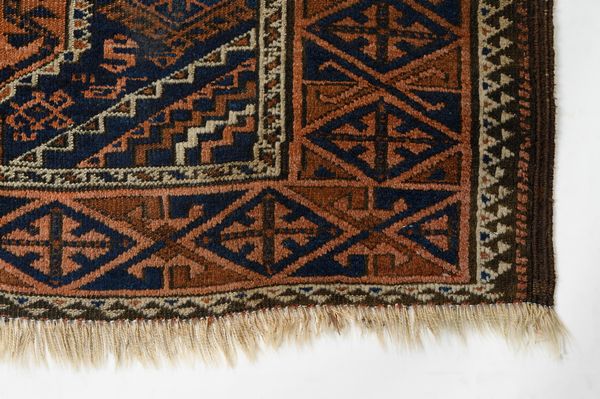 Tappeto Beluci  - Asta  Arredi Antichi, Oggetti d'Arte, Curiosities con una selezione di tappeti - Associazione Nazionale - Case d'Asta italiane