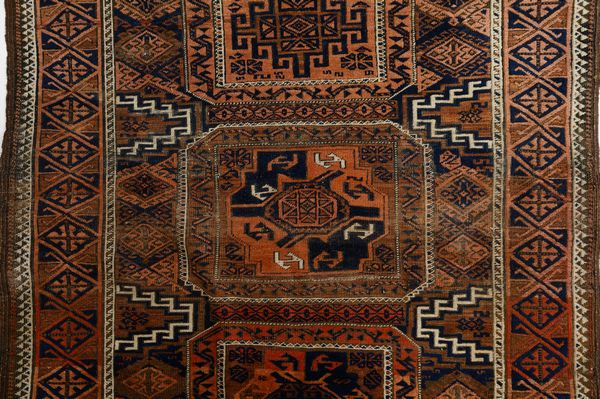 Tappeto Beluci  - Asta  Arredi Antichi, Oggetti d'Arte, Curiosities con una selezione di tappeti - Associazione Nazionale - Case d'Asta italiane