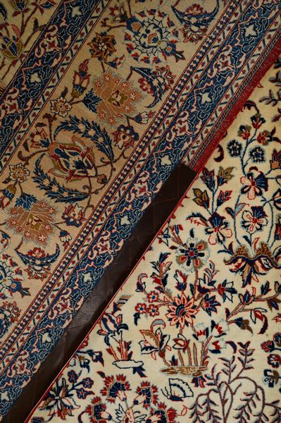 Tappeto Nain Tudeshk  - Asta  Arredi Antichi, Oggetti d'Arte, Curiosities con una selezione di tappeti - Associazione Nazionale - Case d'Asta italiane