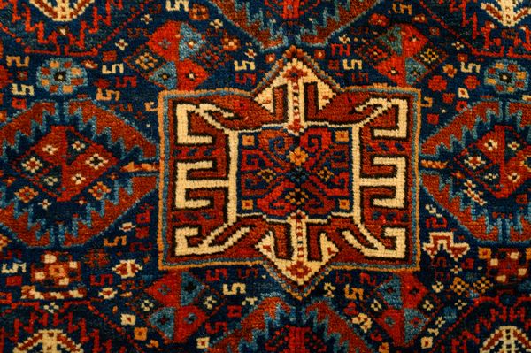 Tappeto Sacco Qashqai  - Asta  Arredi Antichi, Oggetti d'Arte, Curiosities con una selezione di tappeti - Associazione Nazionale - Case d'Asta italiane