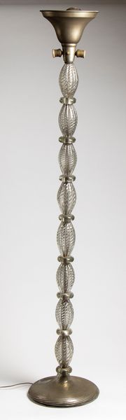 Barovier & Toso, Murano : Lampada da terra in vetro  - Asta  Arredi Antichi, Oggetti d'Arte, Curiosities con una selezione di tappeti - Associazione Nazionale - Case d'Asta italiane