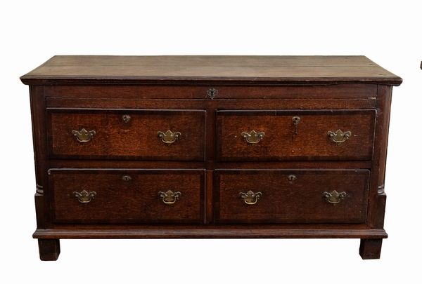 Madia inglese Giorgio III in legno di rovere  - Asta  Arredi Antichi, Oggetti d'Arte, Curiosities con una selezione di tappeti - Associazione Nazionale - Case d'Asta italiane