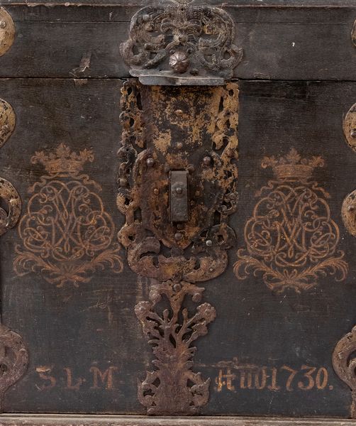 Baulea  forziere spagnolo in legno, Luigi XV  - Asta  Arredi Antichi, Oggetti d'Arte, Curiosities con una selezione di tappeti - Associazione Nazionale - Case d'Asta italiane