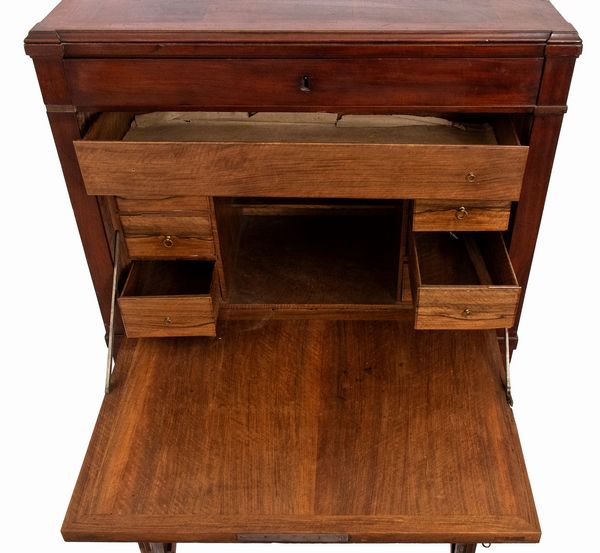 Secretaire Luigi XVI italiano  - Asta  Arredi Antichi, Oggetti d'Arte, Curiosities con una selezione di tappeti - Associazione Nazionale - Case d'Asta italiane