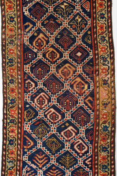 Tappeto Bijiar Kurdo  - Asta  Arredi Antichi, Oggetti d'Arte, Curiosities con una selezione di tappeti - Associazione Nazionale - Case d'Asta italiane