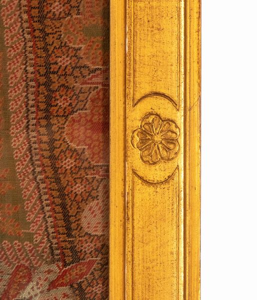 Arazzo italiano incorniciato  - Asta  Arredi Antichi, Oggetti d'Arte, Curiosities con una selezione di tappeti - Associazione Nazionale - Case d'Asta italiane