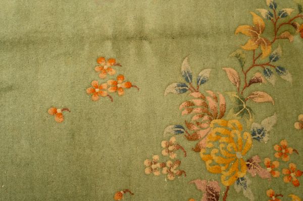 Tappeto Cina Pekino  - Asta  Arredi Antichi, Oggetti d'Arte, Curiosities con una selezione di tappeti - Associazione Nazionale - Case d'Asta italiane