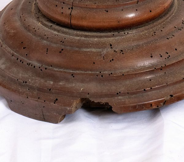 Colonna italiana  - Asta  Arredi Antichi, Oggetti d'Arte, Curiosities con una selezione di tappeti - Associazione Nazionale - Case d'Asta italiane