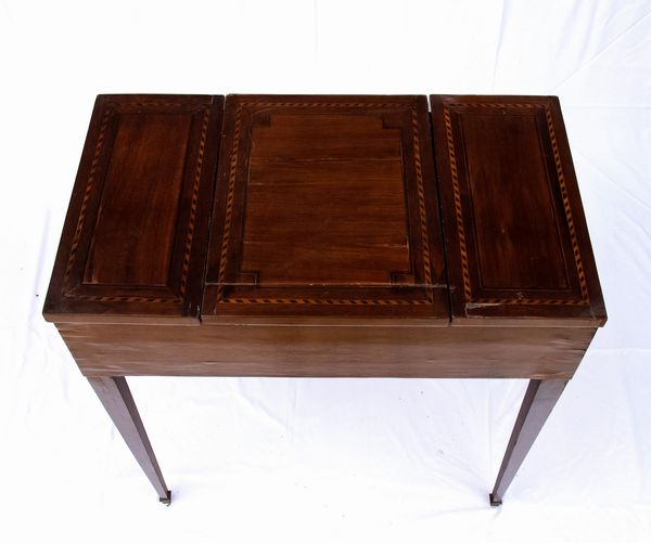 Toletta da donna francese Napoleone III  - Asta  Arredi Antichi, Oggetti d'Arte, Curiosities con una selezione di tappeti - Associazione Nazionale - Case d'Asta italiane