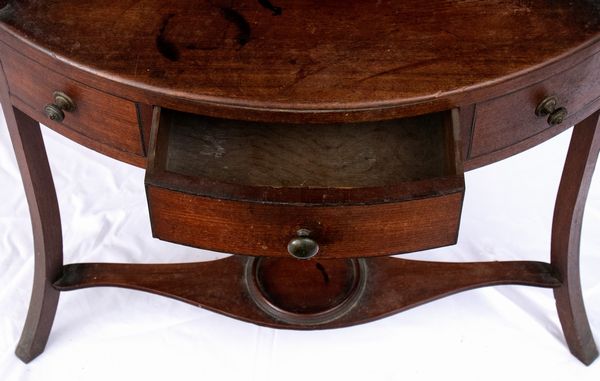 Mobile toletta angolare inglese Giorgio IV  - Asta  Arredi Antichi, Oggetti d'Arte, Curiosities con una selezione di tappeti - Associazione Nazionale - Case d'Asta italiane