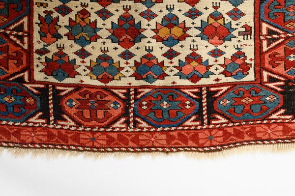 Tappeto Shirvan Kuba Caucaso  - Asta  Arredi Antichi, Oggetti d'Arte, Curiosities con una selezione di tappeti - Associazione Nazionale - Case d'Asta italiane