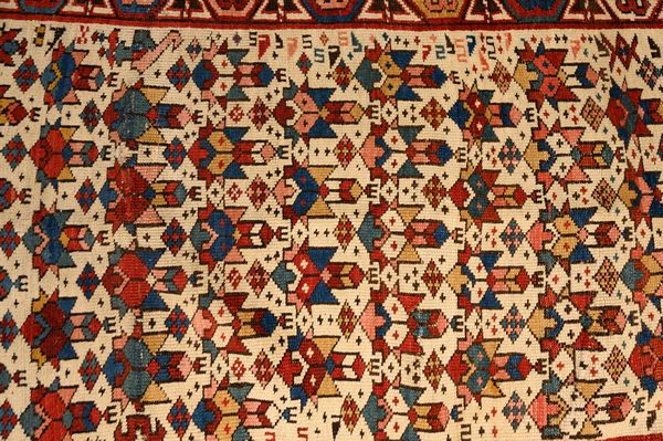 Tappeto Shirvan Kuba Caucaso  - Asta  Arredi Antichi, Oggetti d'Arte, Curiosities con una selezione di tappeti - Associazione Nazionale - Case d'Asta italiane