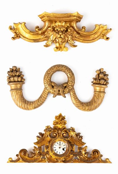 Gruppo di fregi italiani dorati  - Asta  Arredi Antichi, Oggetti d'Arte, Curiosities con una selezione di tappeti - Associazione Nazionale - Case d'Asta italiane