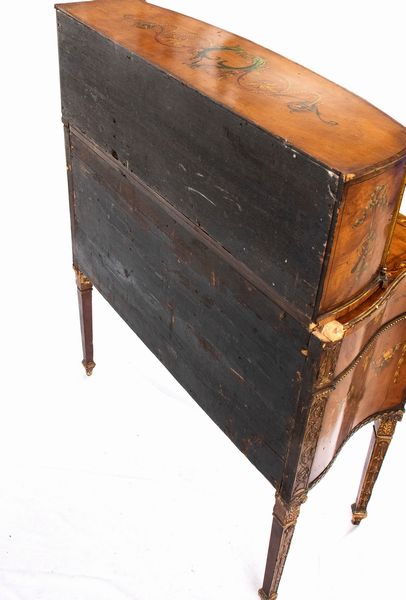 Credenza Adam inglese, Giorgio III  - Asta  Arredi Antichi, Oggetti d'Arte, Curiosities con una selezione di tappeti - Associazione Nazionale - Case d'Asta italiane