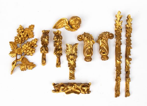 Gruppo di dieci fregi italiani dorati, Luigi XVI  - Asta  Arredi Antichi, Oggetti d'Arte, Curiosities con una selezione di tappeti - Associazione Nazionale - Case d'Asta italiane