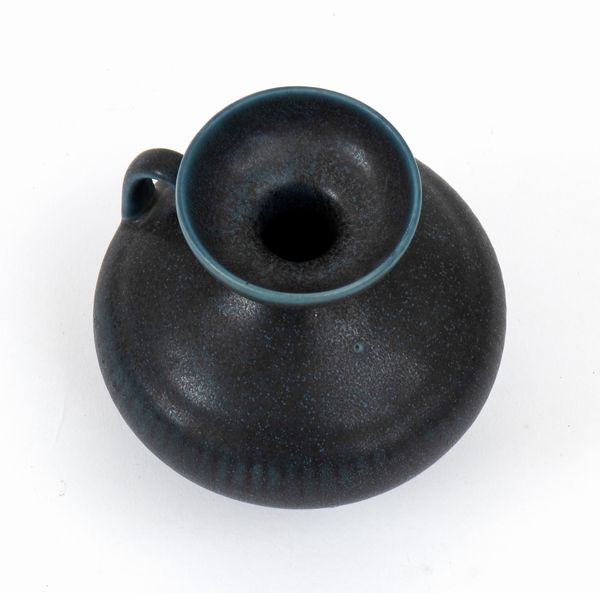 Gunnar Nylund per Rörstrand : Vaso in Grés  - Asta  Arredi Antichi, Oggetti d'Arte, Curiosities con una selezione di tappeti - Associazione Nazionale - Case d'Asta italiane