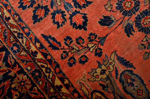 Tappeto Sarouk Americano  - Asta  Arredi Antichi, Oggetti d'Arte, Curiosities con una selezione di tappeti - Associazione Nazionale - Case d'Asta italiane