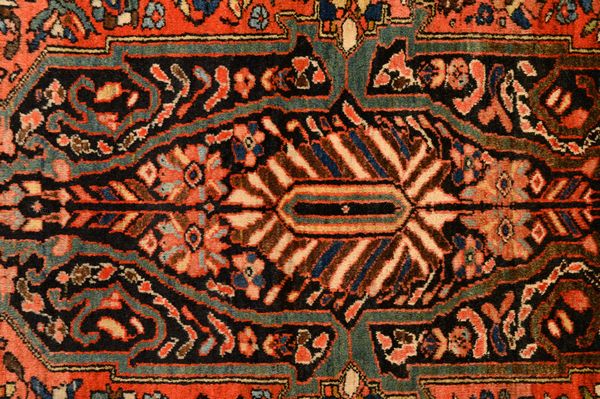 Tappeto Saruk Farahan  - Asta  Arredi Antichi, Oggetti d'Arte, Curiosities con una selezione di tappeti - Associazione Nazionale - Case d'Asta italiane